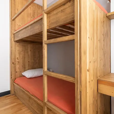 Urloft Cesmealti Apartment